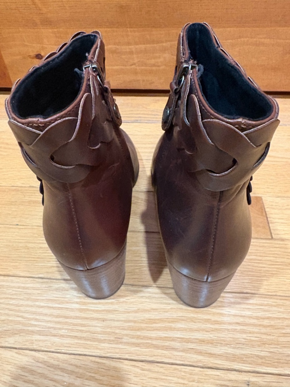 Geox Rich Brown Leather Ankle Booties with Decorative Braiding, 37 - Picture 3 of 12